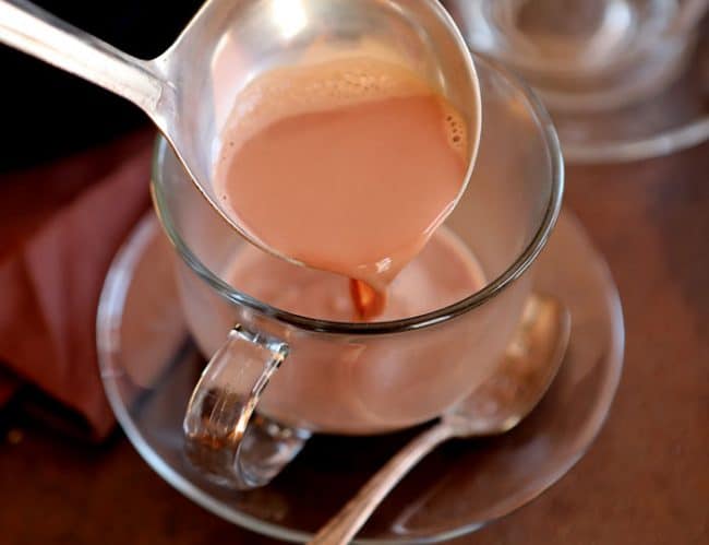 Seriously rich and creamy homemade hot chocolate. Just a few simple ingredients! #hotcocoa #hoemamdecocoa Easy Hot Chocolate Mix Recipe