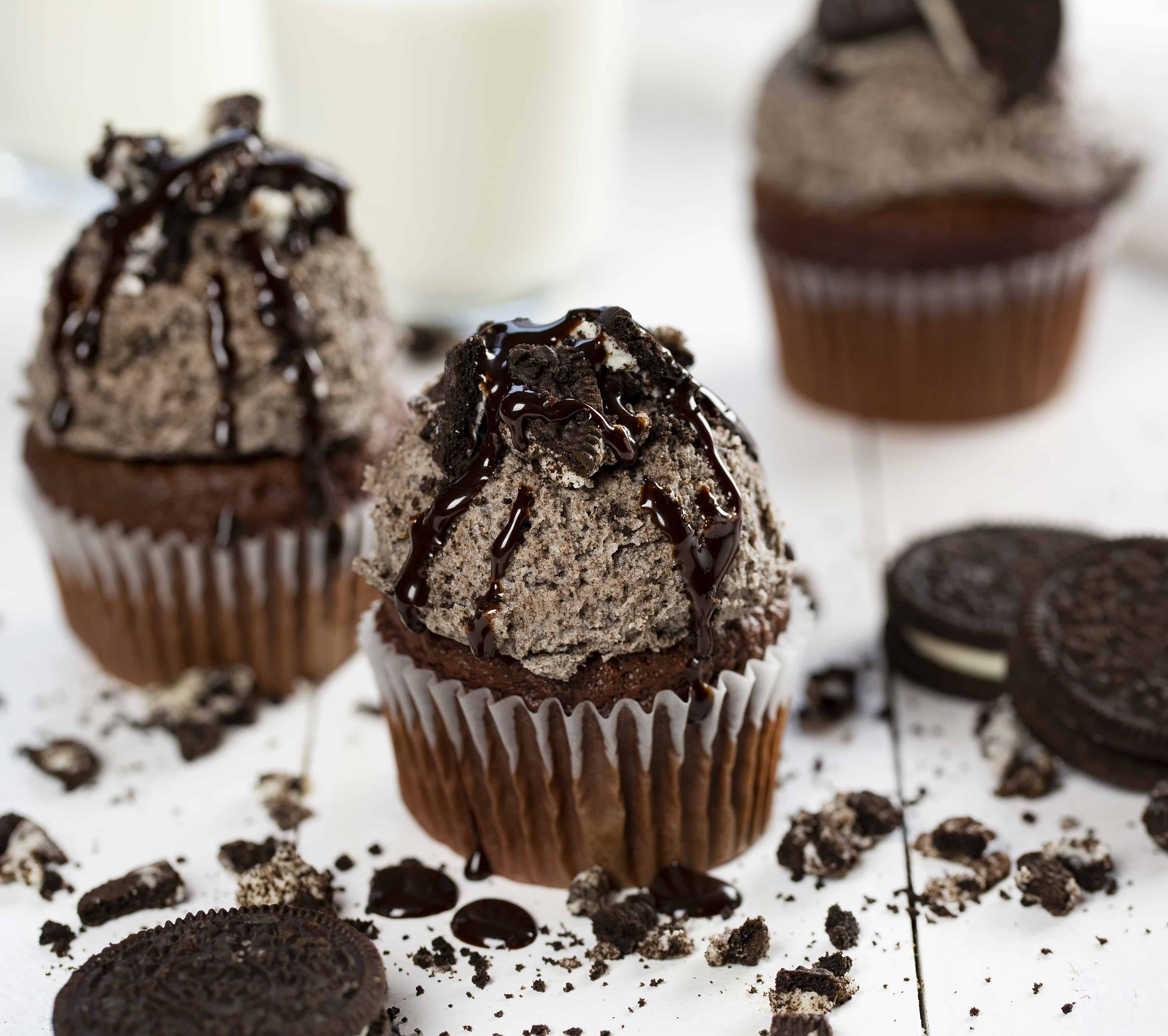 This Chocolate Cupcake with Oreo Buttercream is a cookie and cupcake lovers dream! oreo, buttercream, oreo buttercream, chocolate cupcake, oreo cupcake, dessert recipes, dessert, oreo recipes, cupcake recipes, iambaker Chocolate Cupcakes with Oreo Buttercream