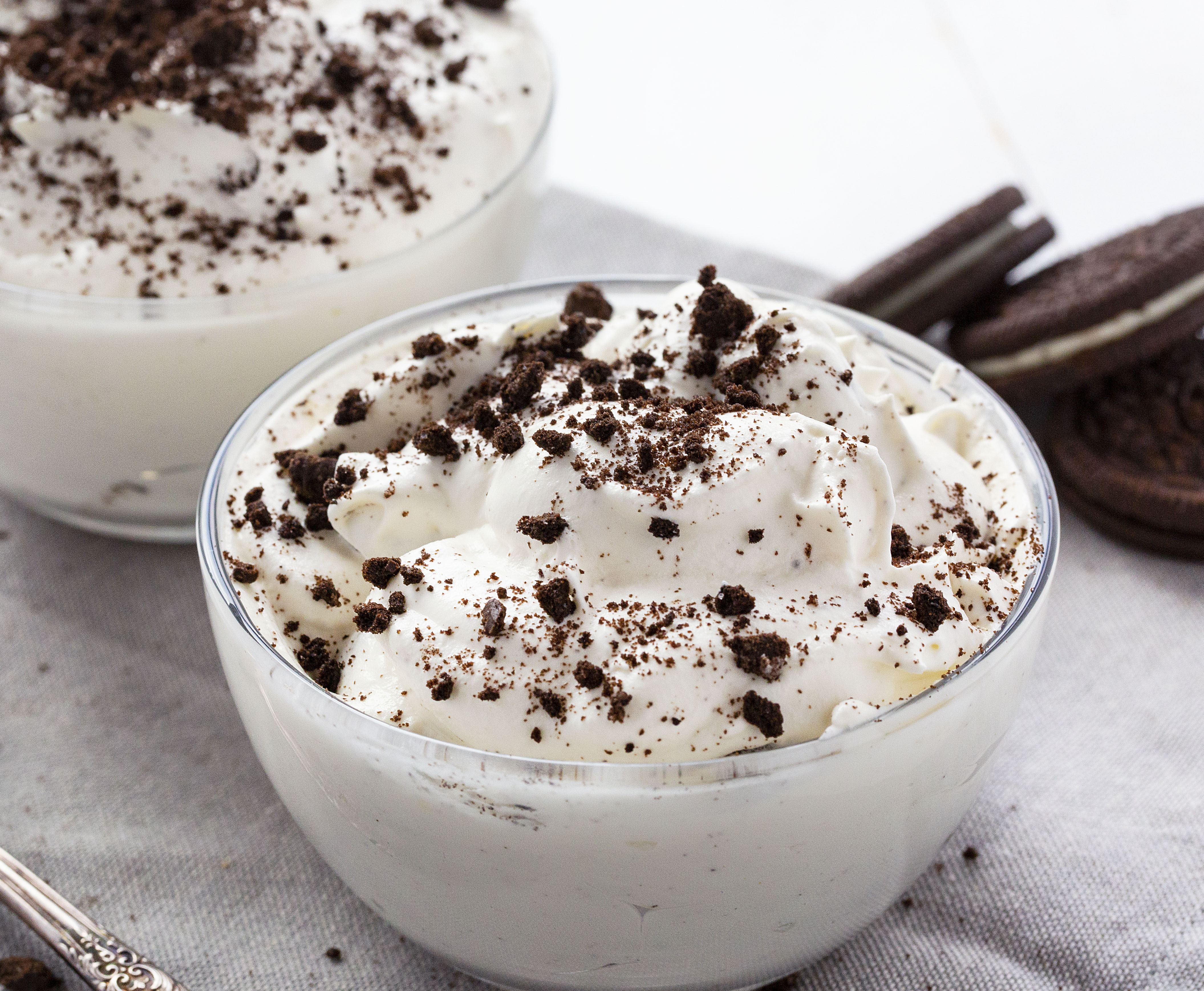 This easy peasy Oreo Fluff recipe comes together in a few minutes and takes like an Oreo cloud! #oreofluff #oreo #oreorecipes #howtomakeoreofluff #iambaker #bbqdesserts #recipes Oreo Fluff Recipe