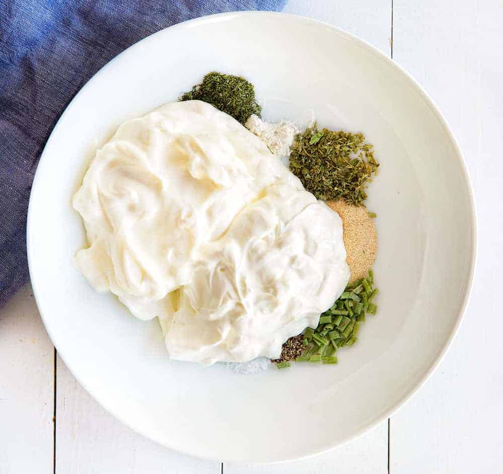 The BEST Homemade Ranch Dressing! #homemade #dressing #ranch #homemaderanchdressing #homemadedressing #fromscratch #saladdressing #iambaker Simple ingredients in homemade ranch dressing